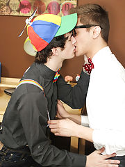 gay teen nipple kissing pics