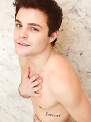 naked 18 twink guy